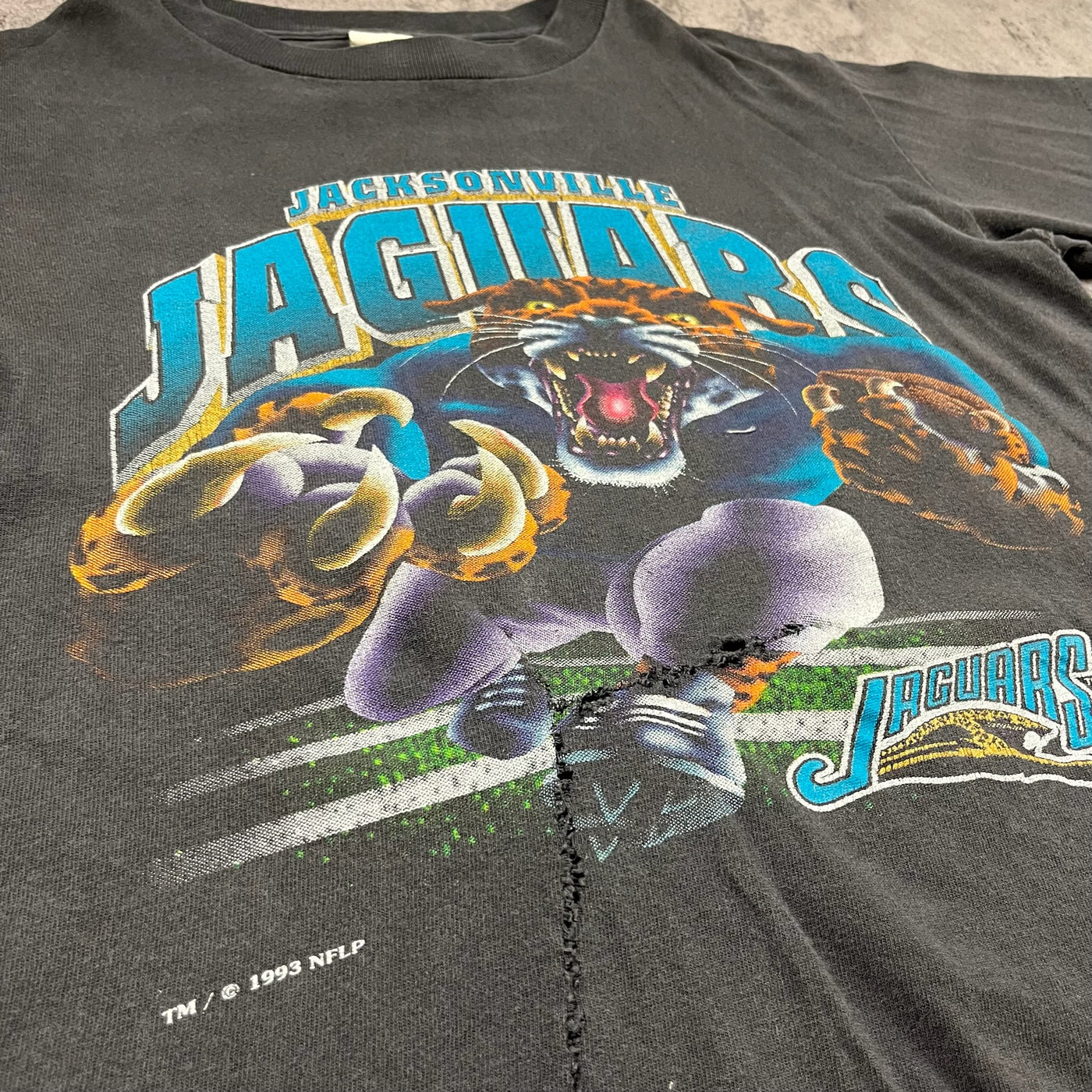 Vintage 93’ Jacksonville Jaguars T-Shirt Youth Medium