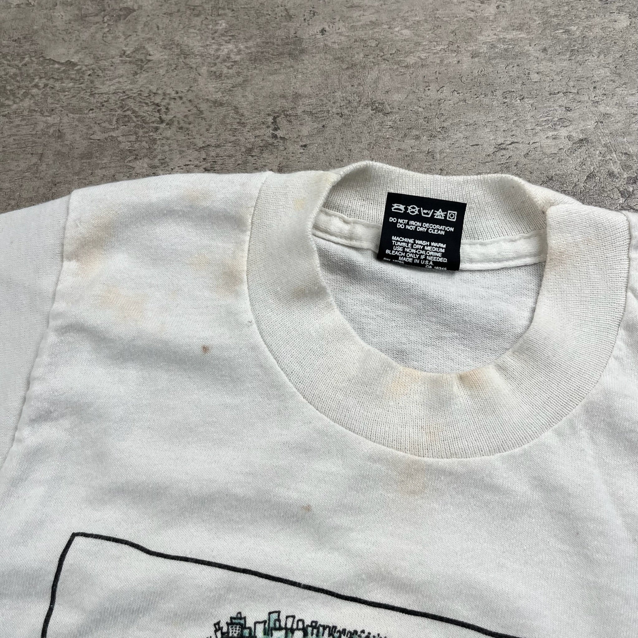 Vintage 90's Earth T-Shirt 3T