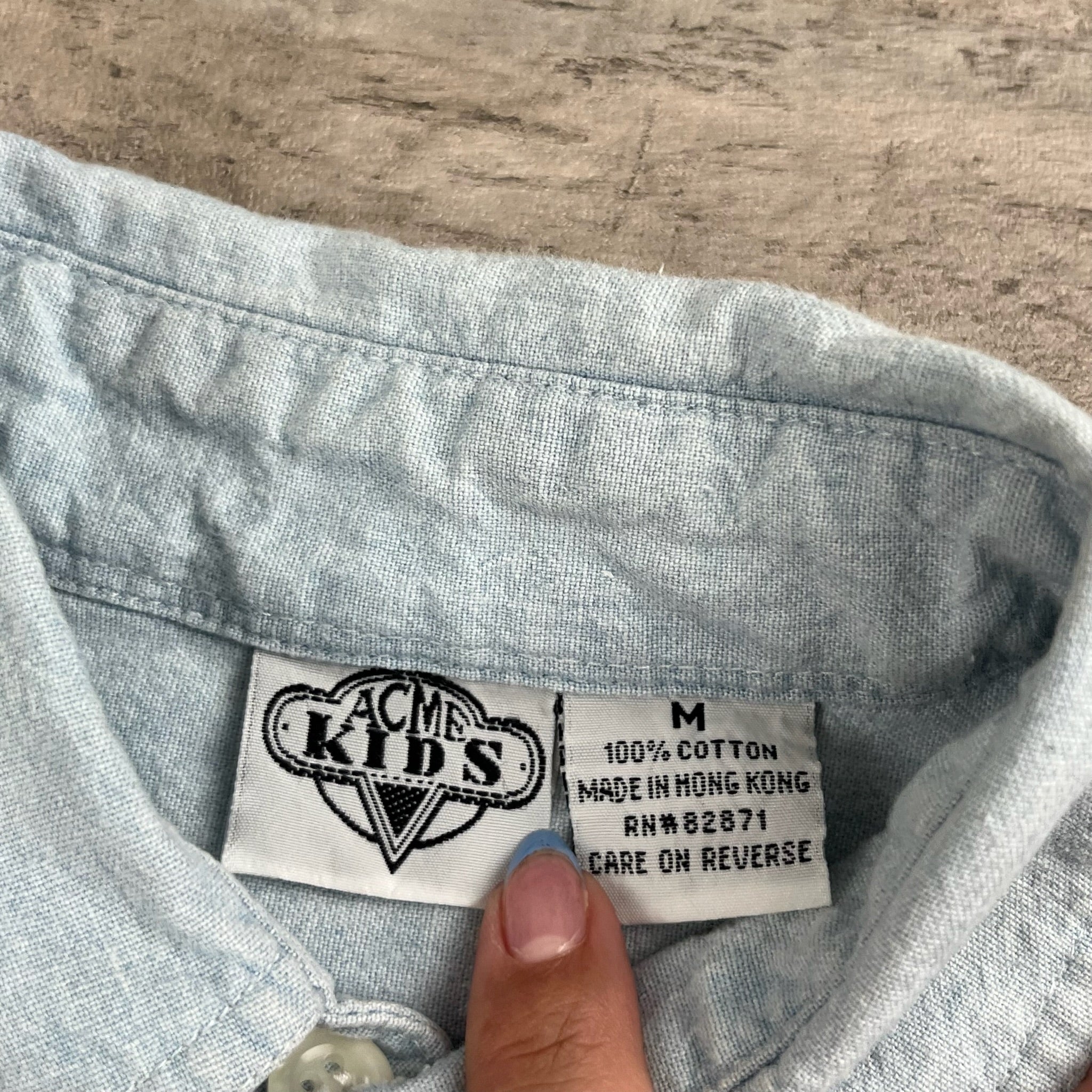 Vintage Looney Tunes Button Up Youth Medium