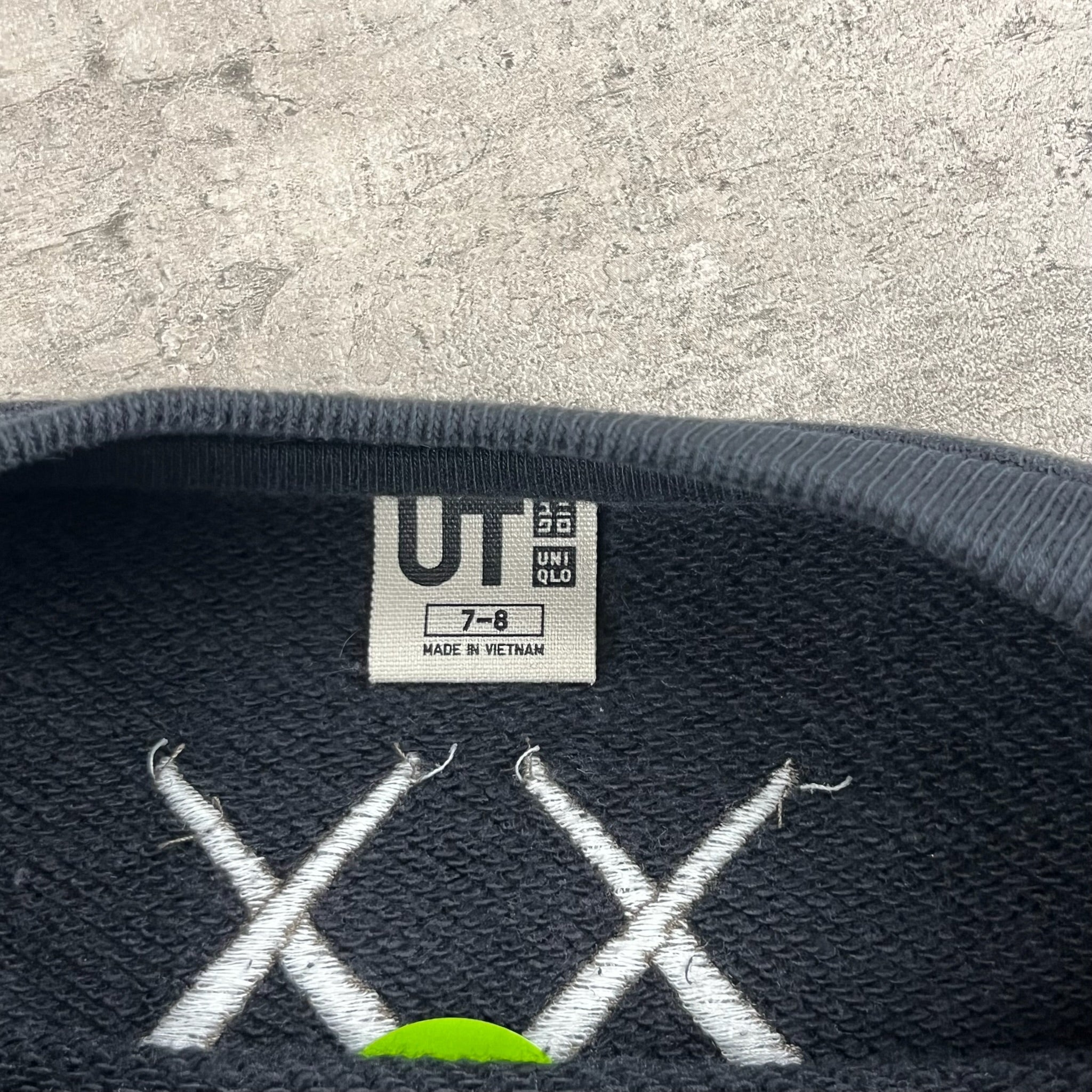 Uniqlo X Kaws Sweater 4T