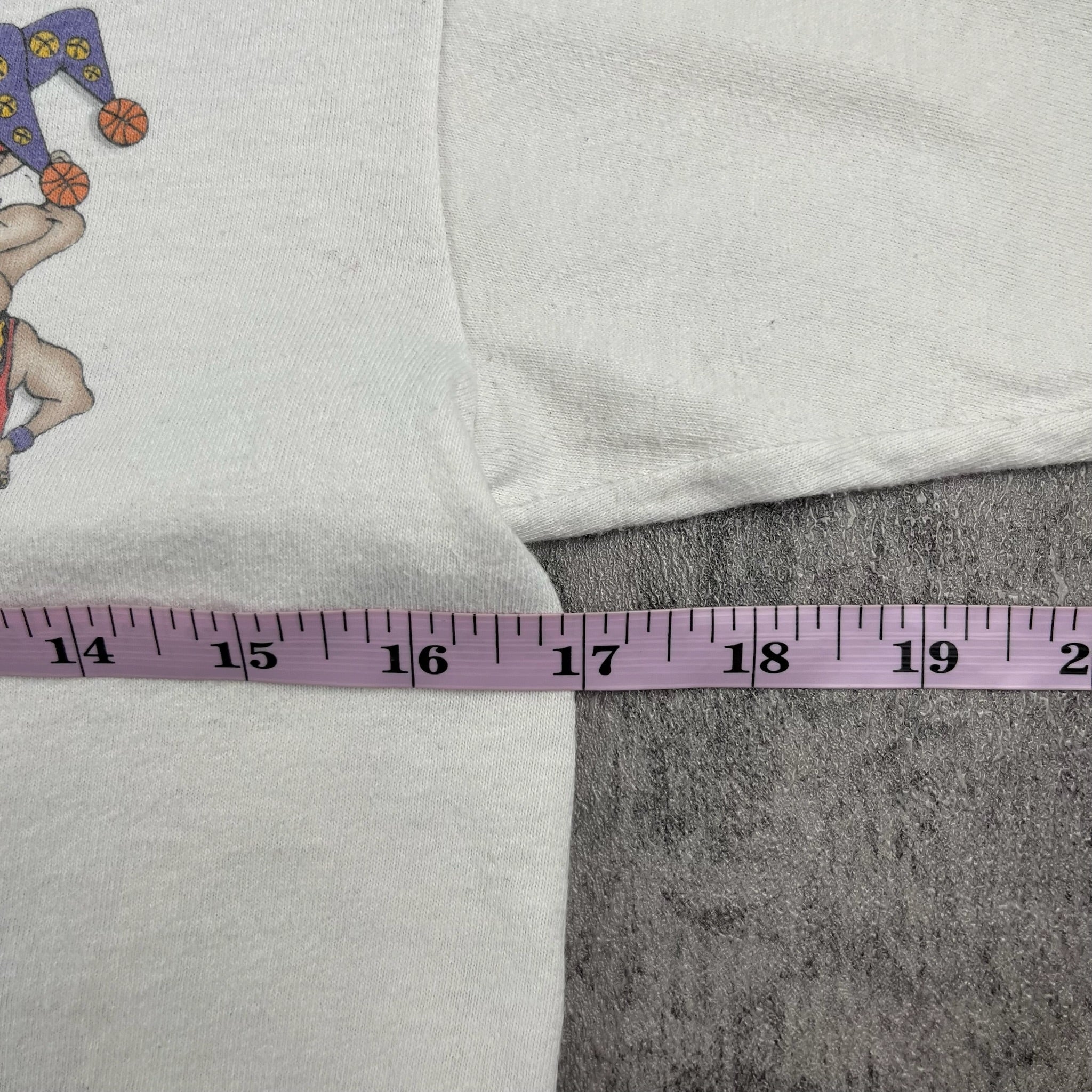 Vintage ‘94 Basketball T-Shirt Youth Medium