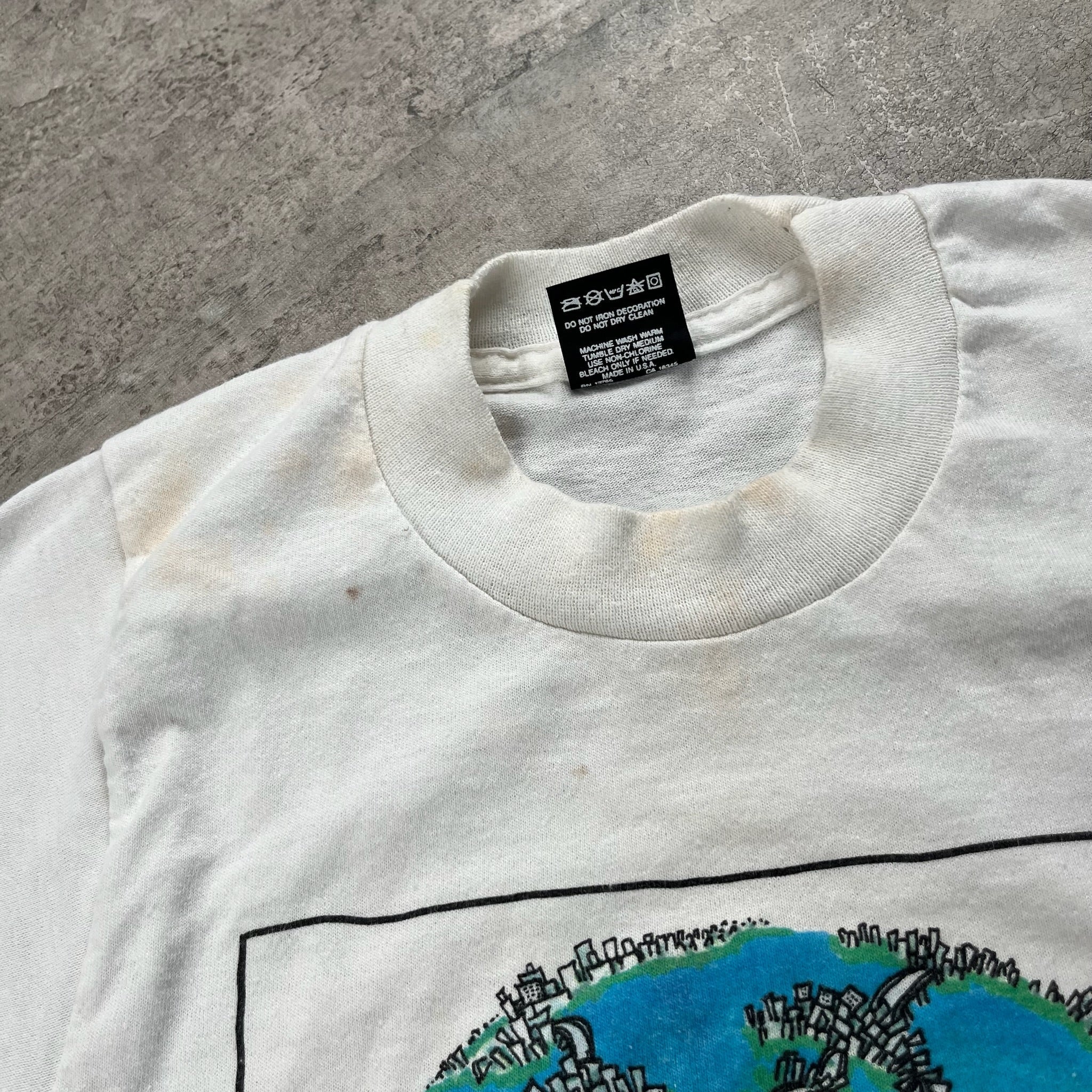Vintage 90's Earth T-Shirt 3T