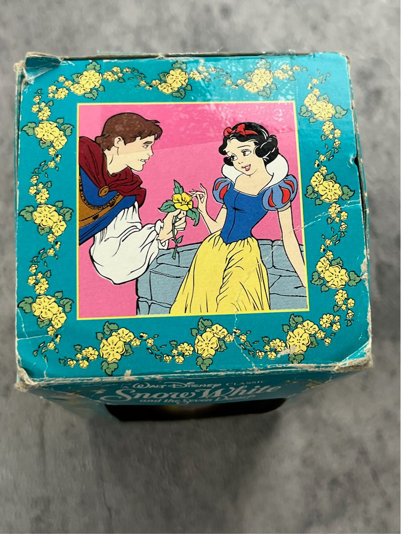 Vintage ‘94 Snow White Collectible Cup in Box