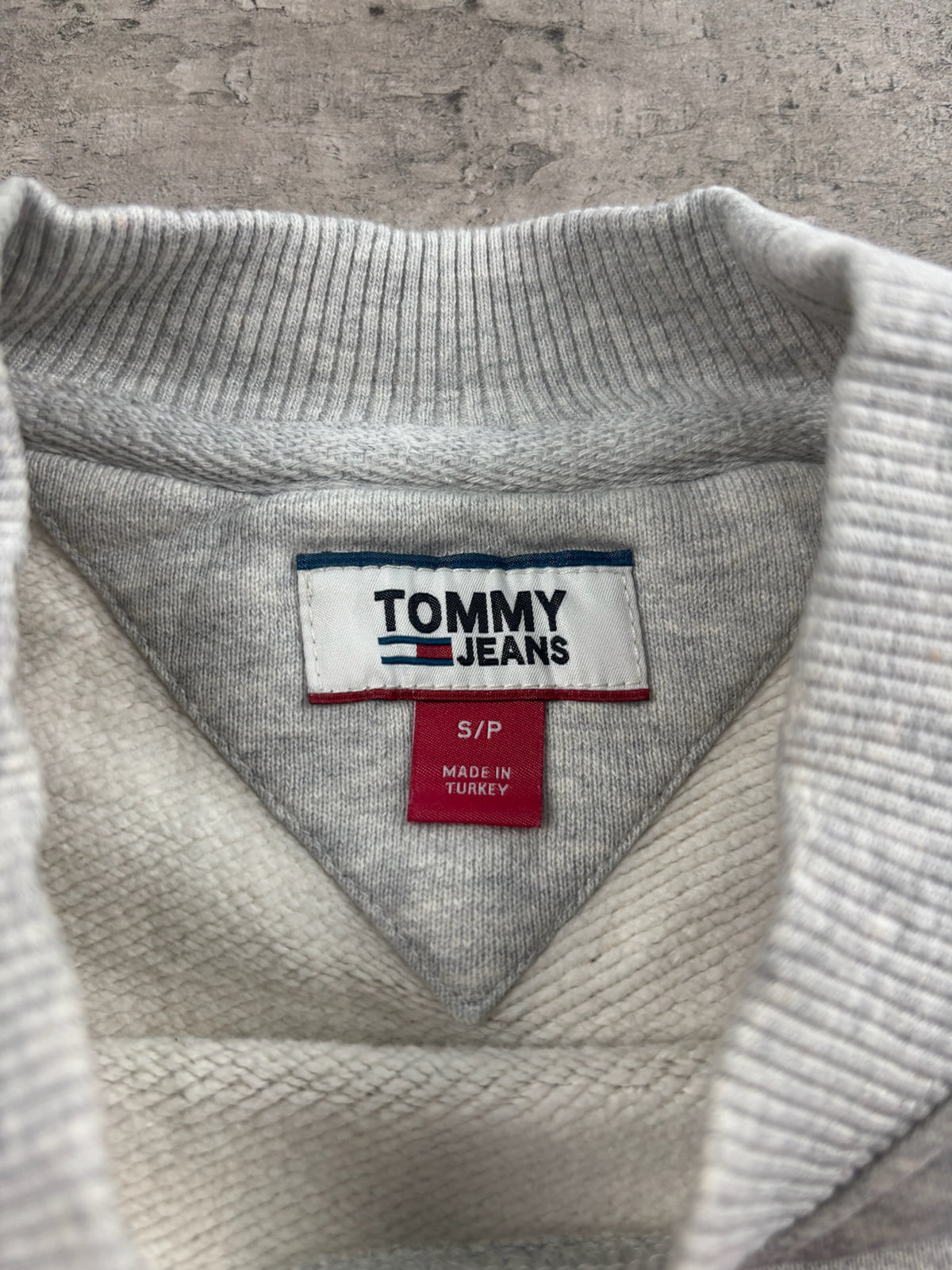 Vintage Tommy Jeans Sweater 5T