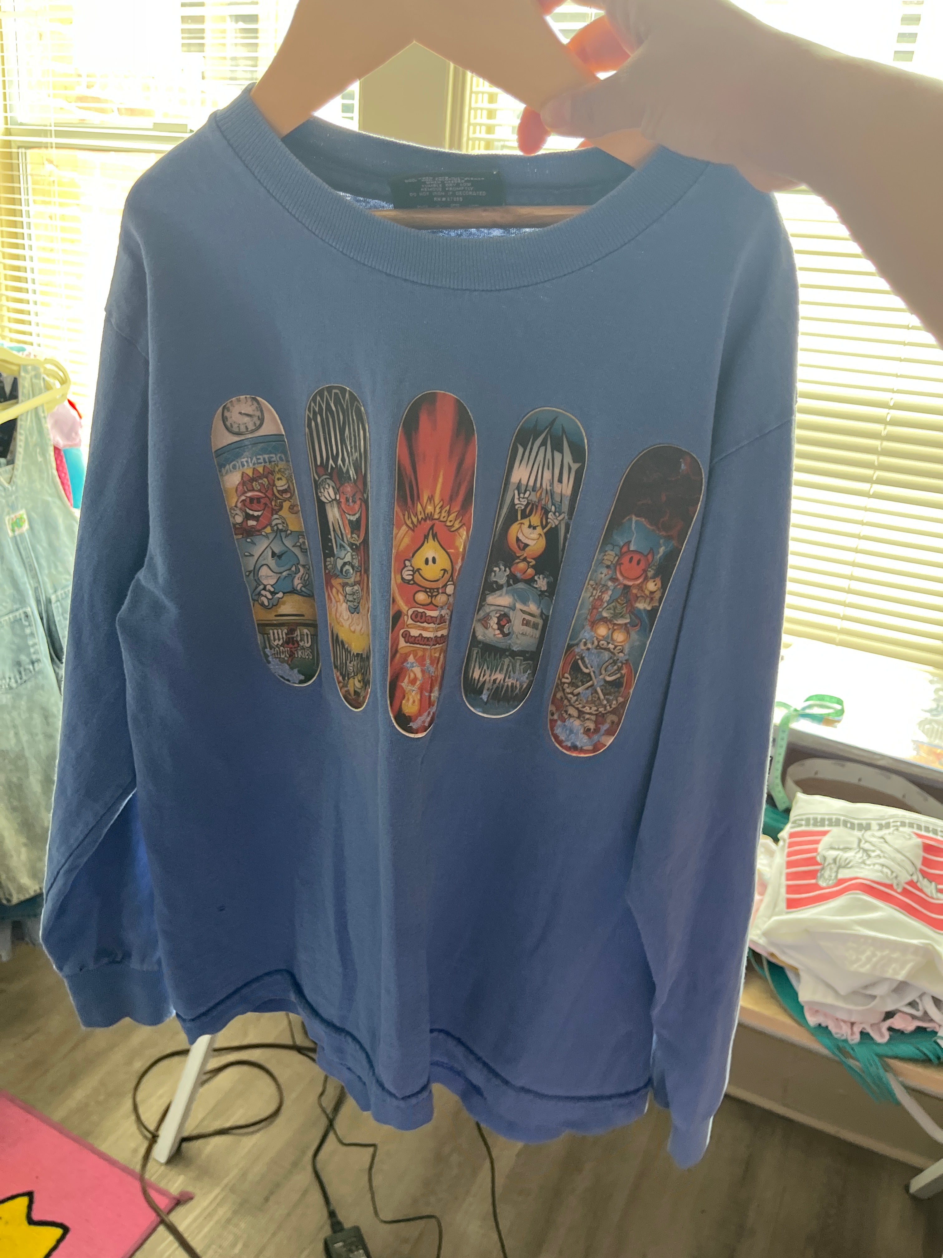 Vintage World Industries 6/7
