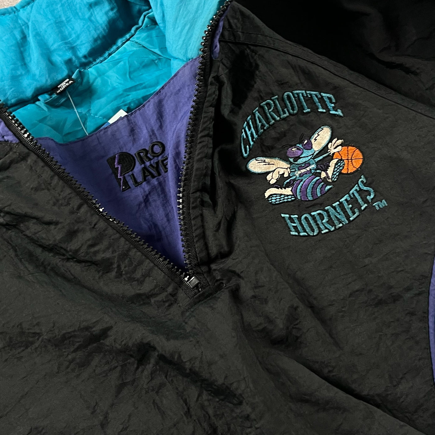 Vintage Charlotte Hornets Puffer Jacket Youth Medium