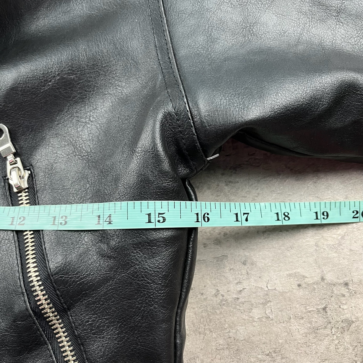 Vintage Leather Jacket 4T