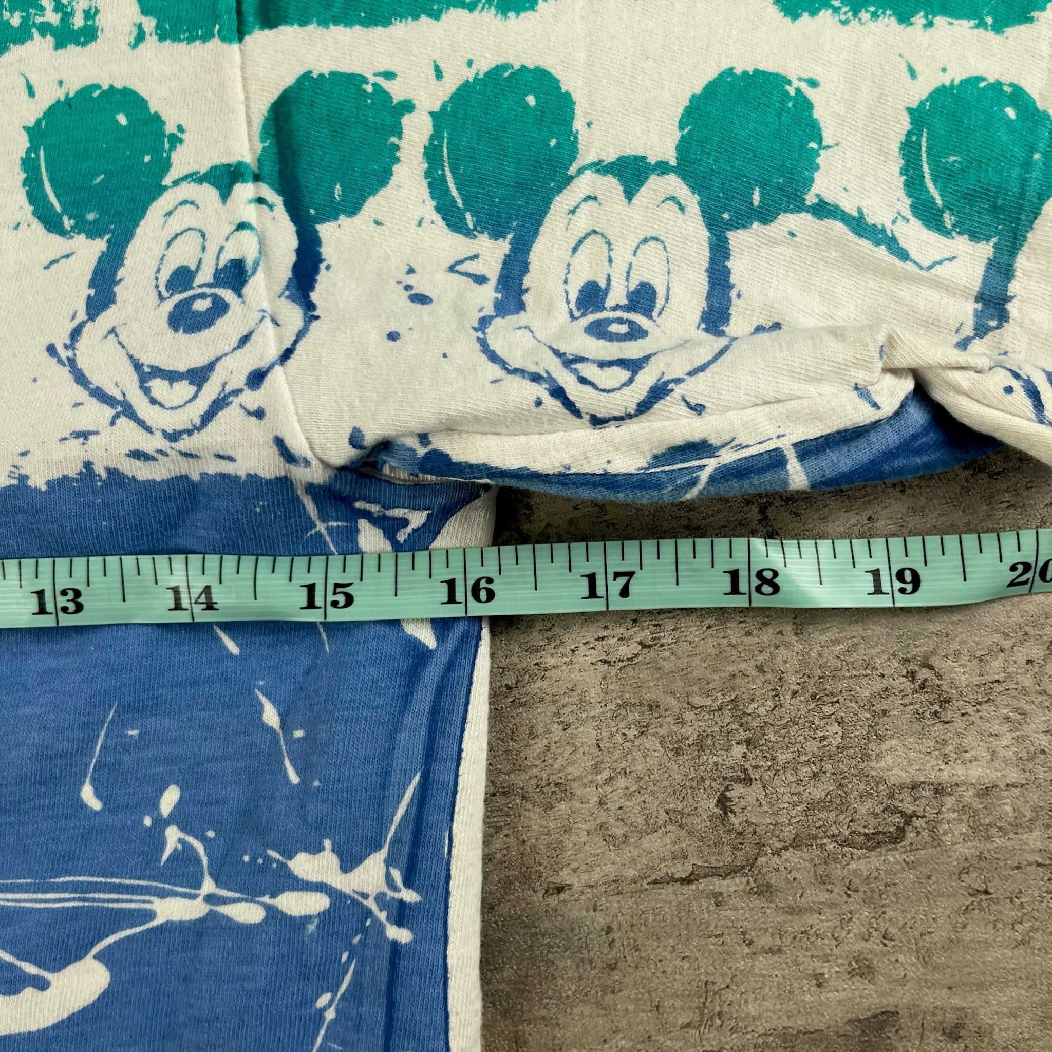 Vintage Mickey Mouse Youth Large