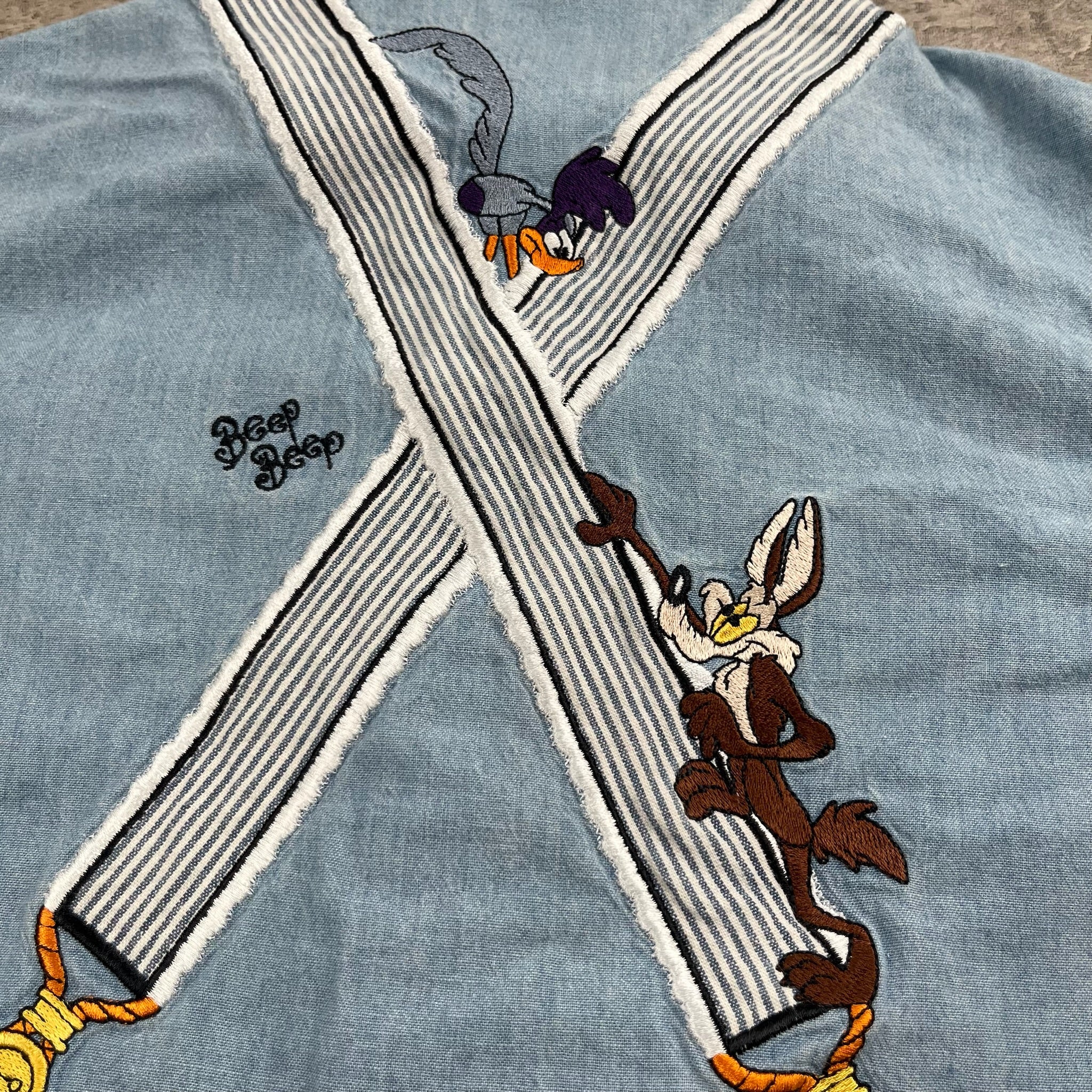 Vintage Looney Tunes Button Up 6-8