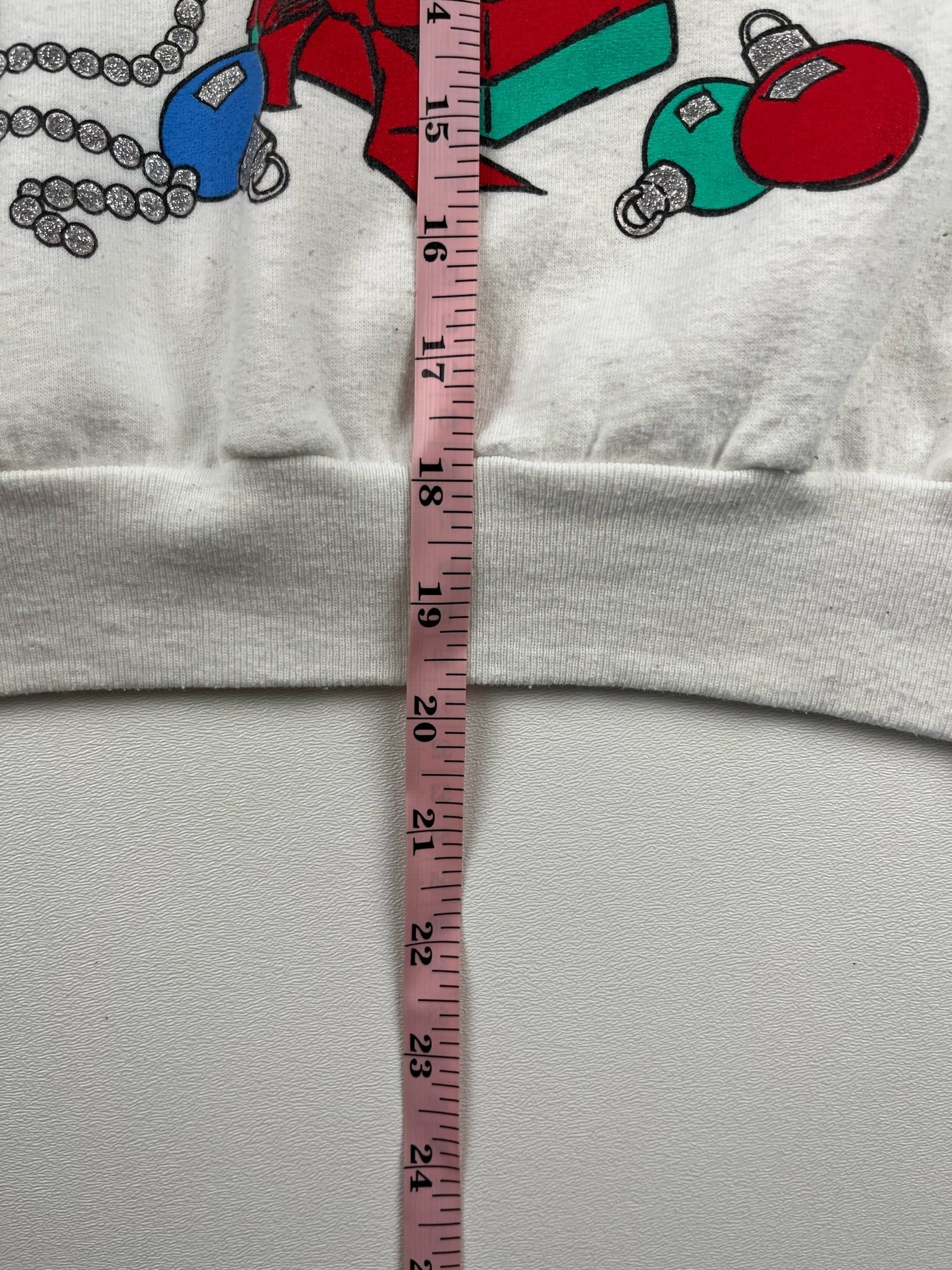 Vintage Christmas Winnie the Pooh Crewneck Youth Medium