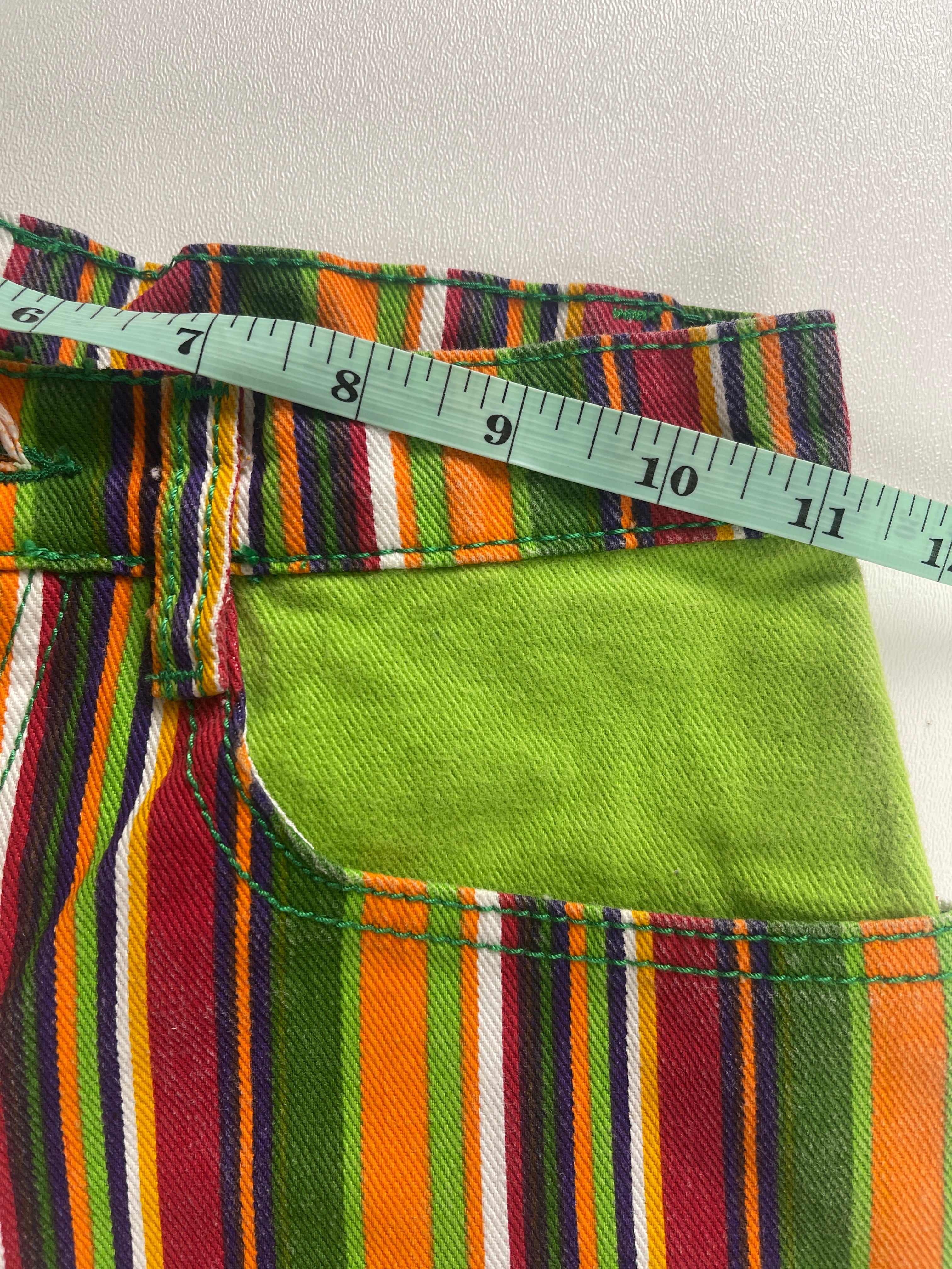 Vintage 90’s Cross Colours Denim Shorts Youth XL/ Adult XS